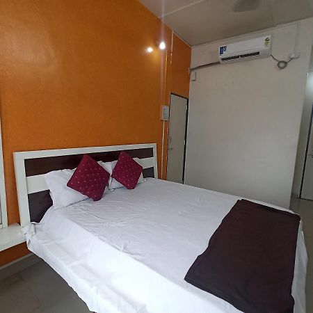 Malwade Motels Pune Exterior foto