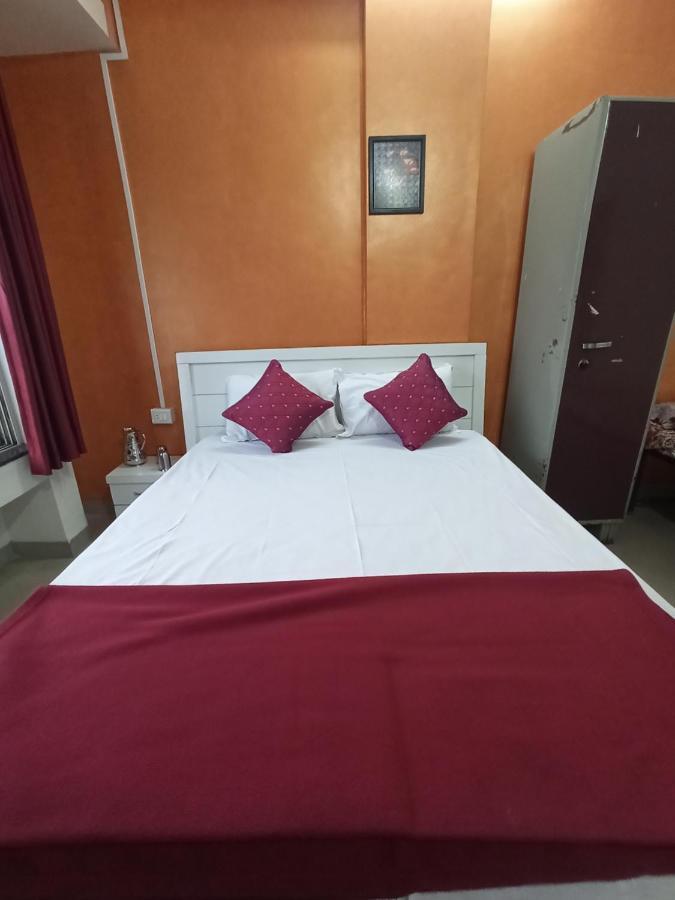 Malwade Motels Pune Exterior foto