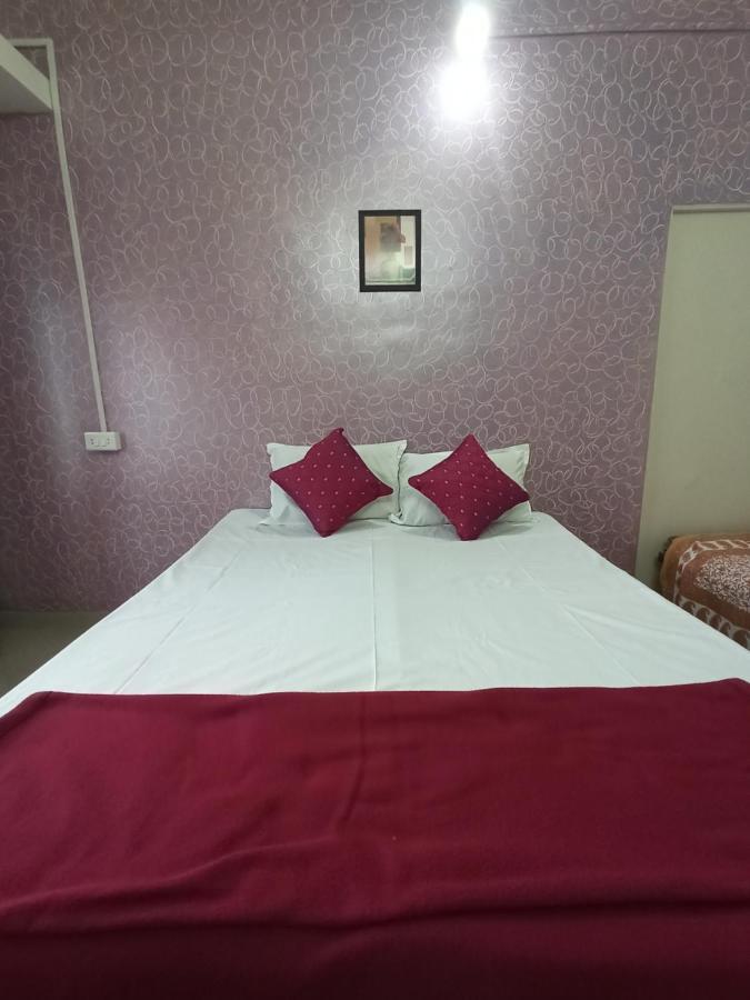 Malwade Motels Pune Exterior foto